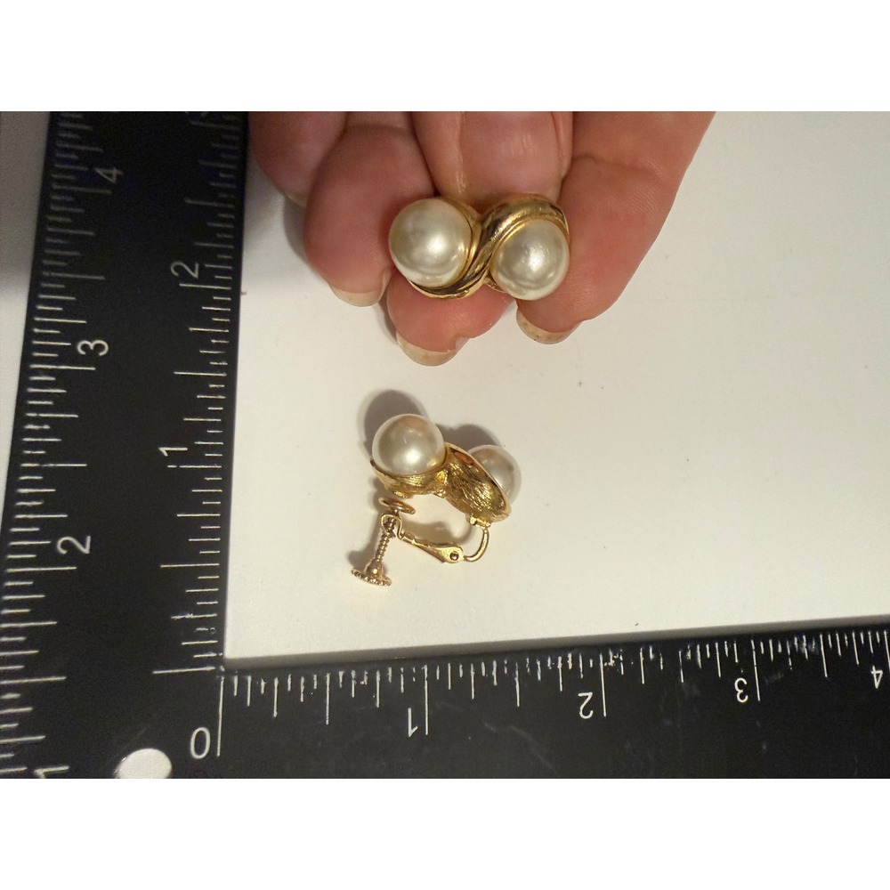 Vintage Napier Gold Tone Faux Pearl Bypass Screw Back Clip‎ On Earrings